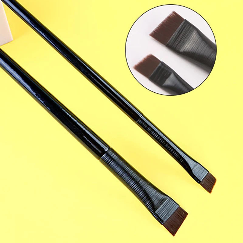 Flat Eyebrow & Eyeliner Brush
