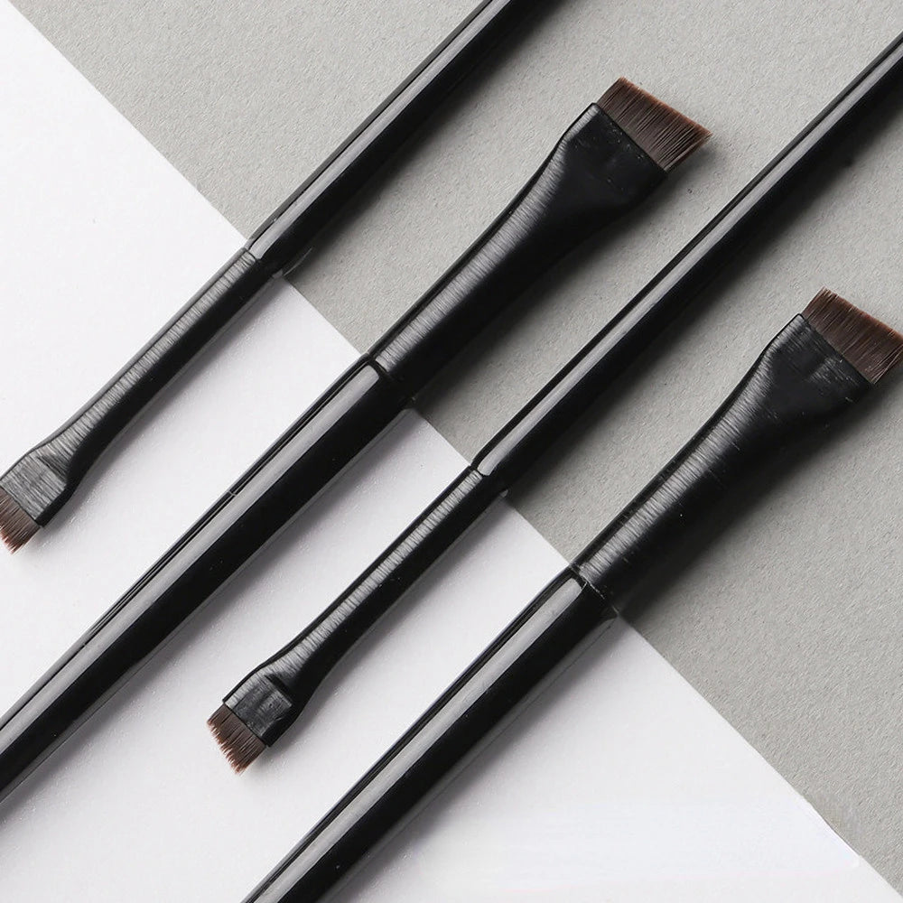 Flat Eyebrow & Eyeliner Brush